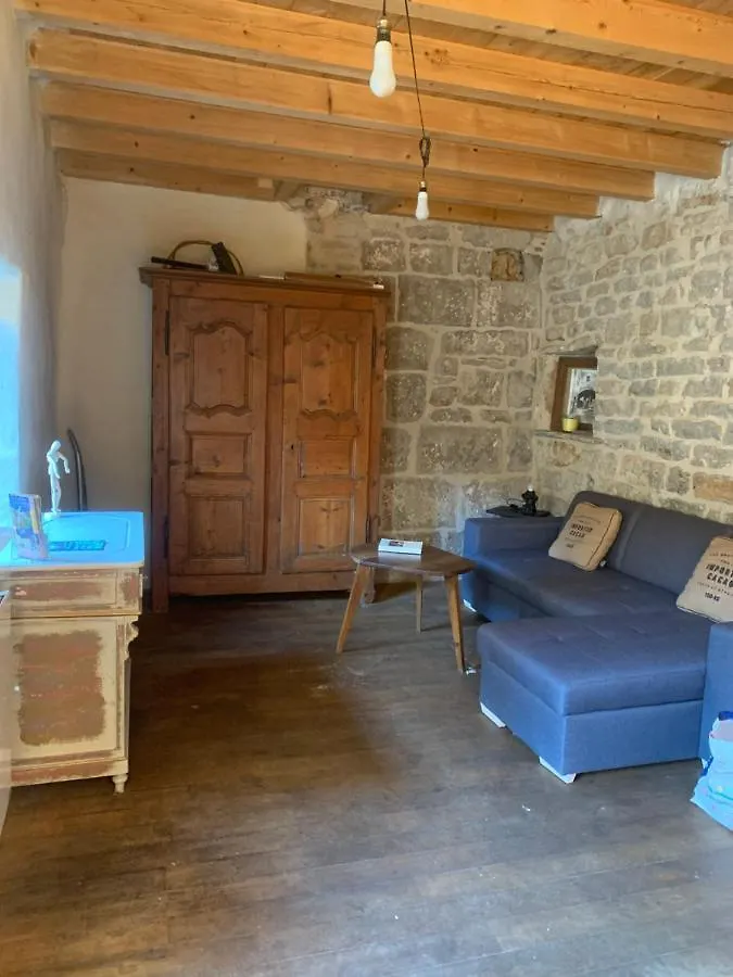 Jolie Maison Atypique Vinezac 0*,